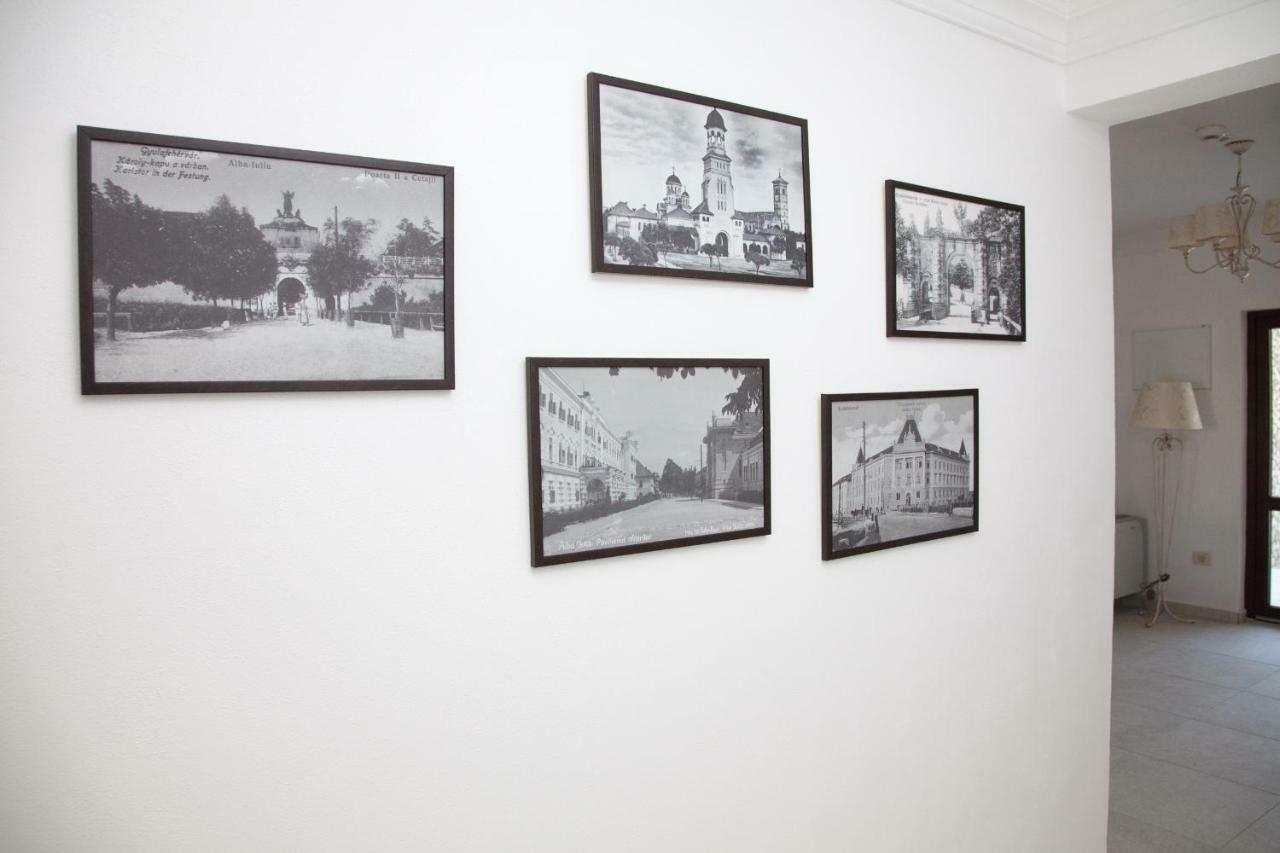 Ave, Alba! Hotel อัลบายูเลีย ภายนอก รูปภาพ