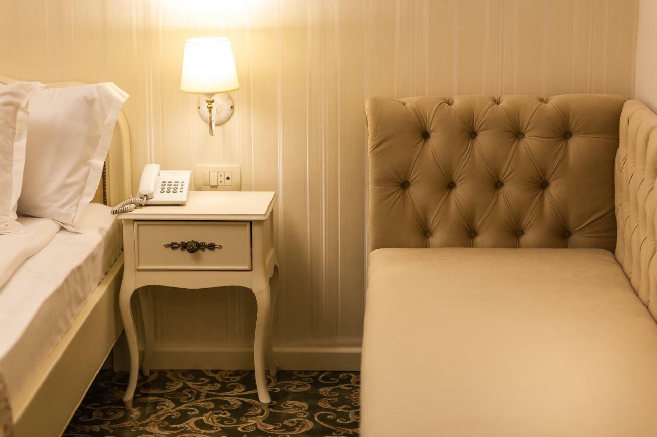 Ave, Alba! Hotel อัลบายูเลีย ภายนอก รูปภาพ